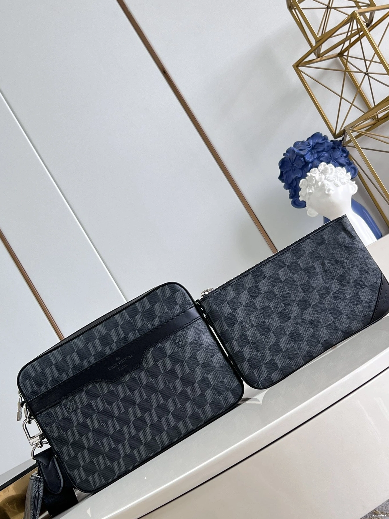 Cheap LOUIS MESSENGER VUITTON TRIO 0821
